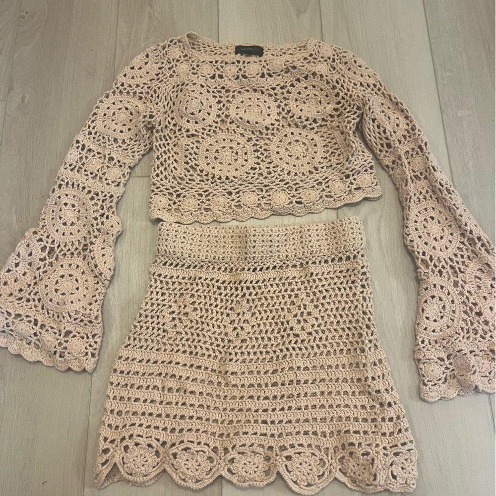 EUC Majorelle crochet set